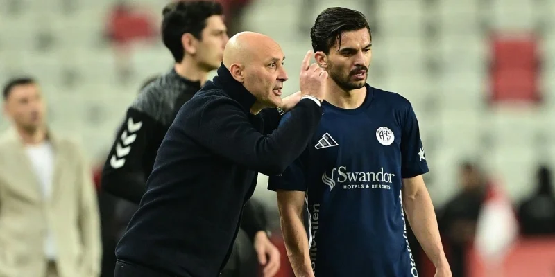 Башакшехир - Антальяспор