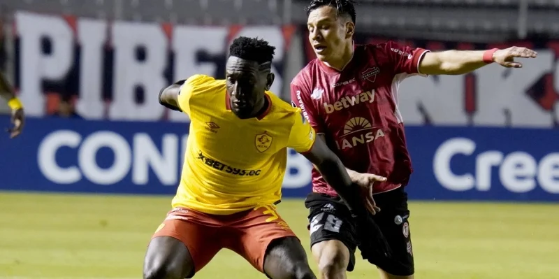 Аукас - Технико Унверситарио