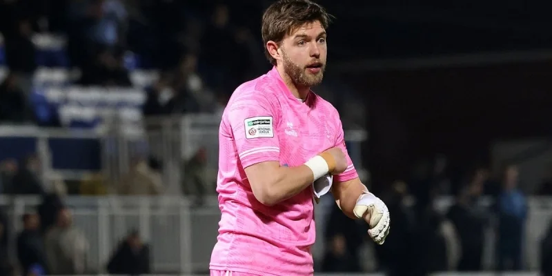 Истли - Саттон Юнайтед