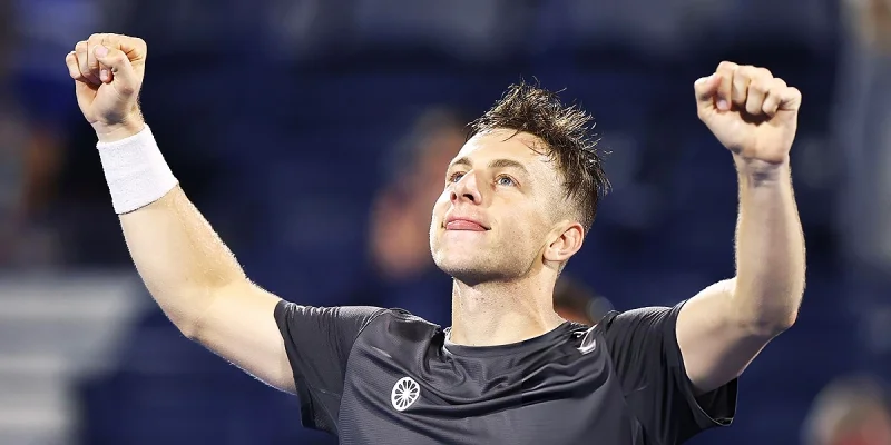 Люка Ван Аш - Таллон Грикспур