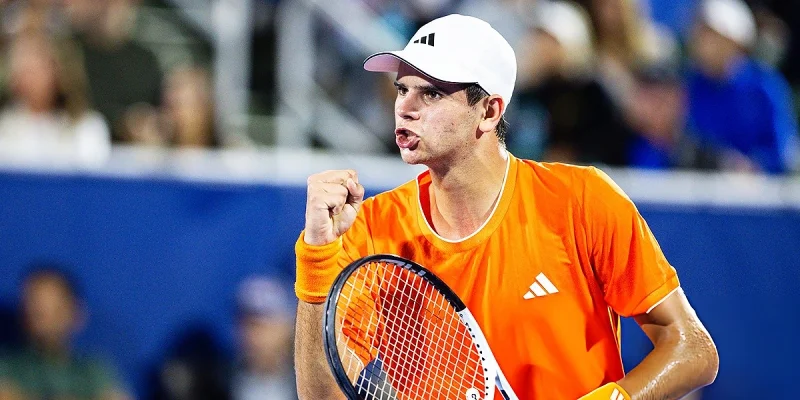 Рафаэль Ходар - Камило Уго Карабелли