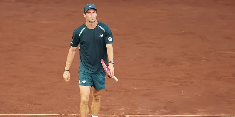 Роман Андрес Бурручага - Томми Пол