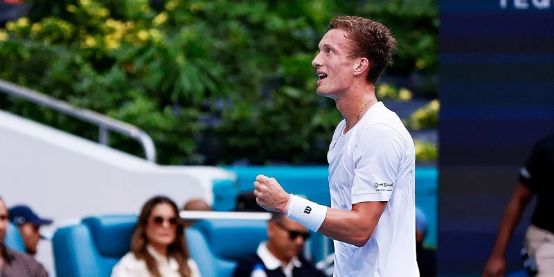 Иржи Лехечка - Эмилио Нава