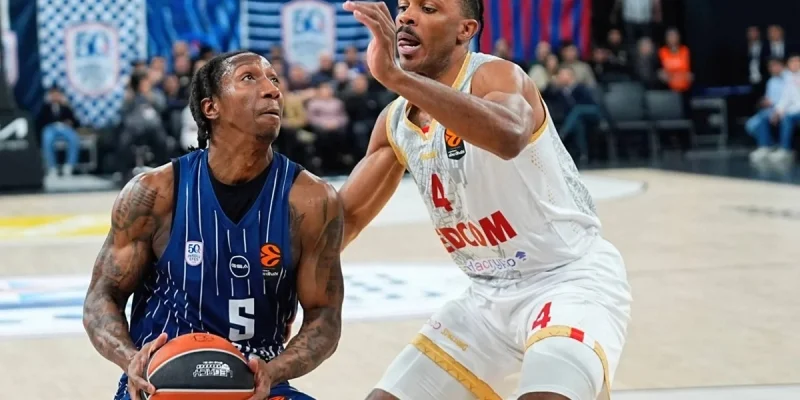 Анадолу Эфес - Партизан