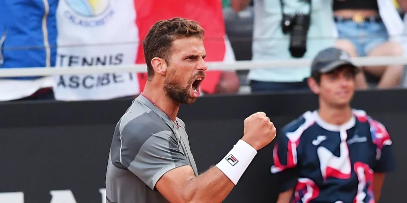 Стефано Наполитано - Тристан Скулкейт