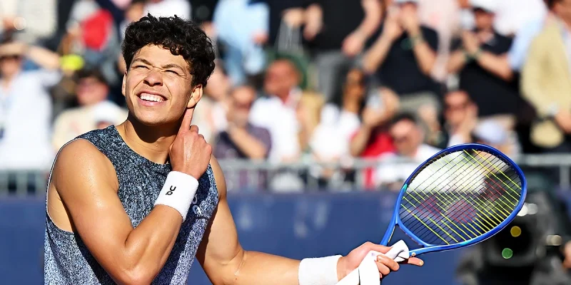 Алекс Молчан - Бен Шелтон