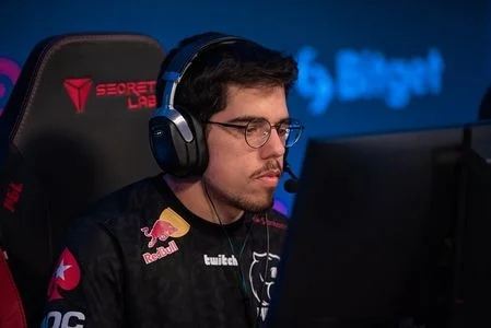 Тим Falcons - Furia eSports Тим Falcons - Furia eSports