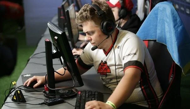 HellRaisers - HellRaisers -