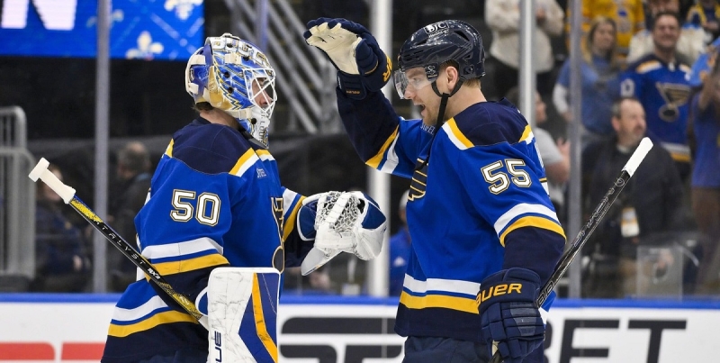 Viktor Arvidsson Hat Trick Leads Detroit Past Chicago