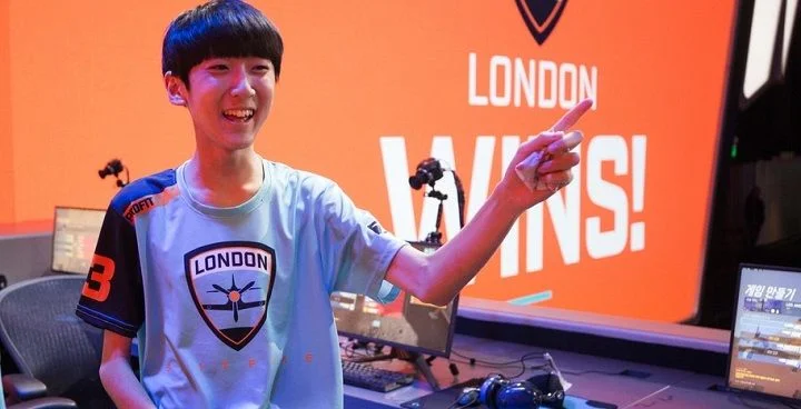 - London Spitfire - London Spitfire