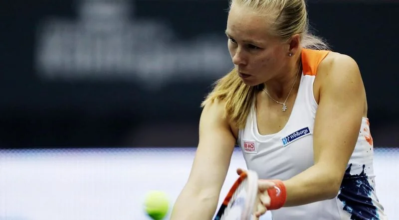 Йоханна Ларссон - Кристина МакХейл