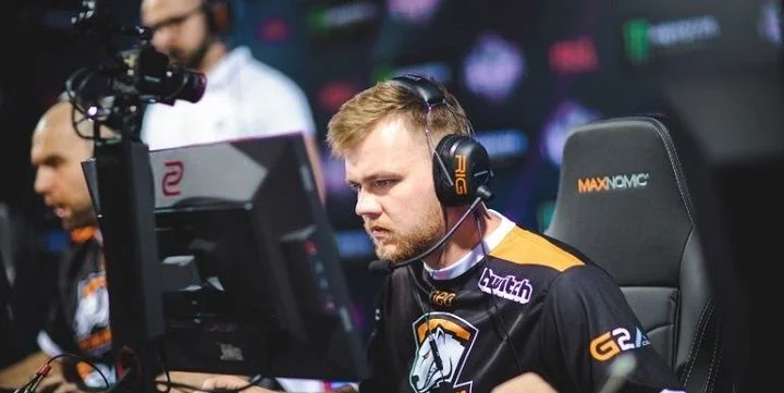 Renegades - Virtus.pro Renegades - Virtus.pro