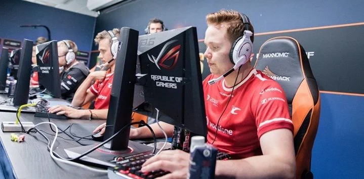 MOUZ - MOUZ -