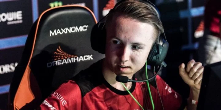  - MOUZ
