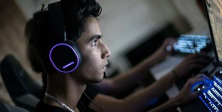 OpTic Gaming - Evil Geniuses OpTic Gaming - Evil Geniuses