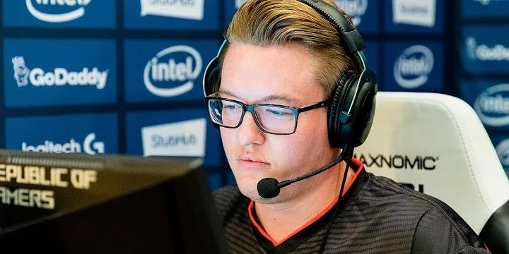 Fnatic - FaZe Clan Fnatic - FaZe Clan