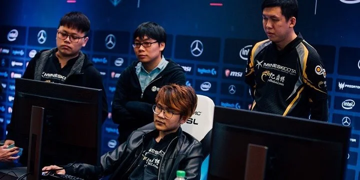 Invictus Gaming - Mineski Invictus Gaming - Mineski