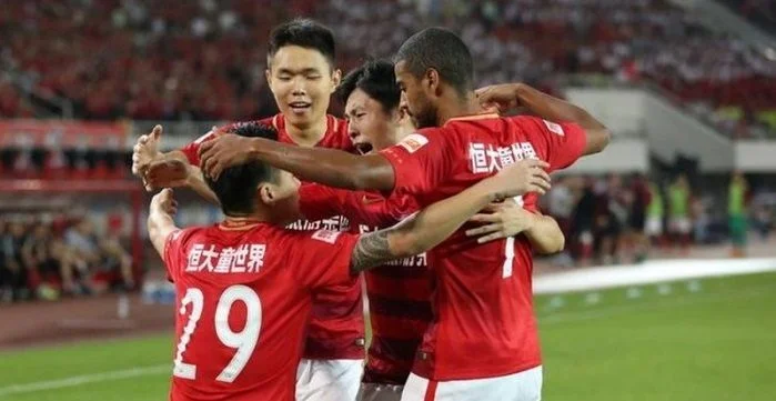 Хэнань - Гуанчжоу Эвергранд