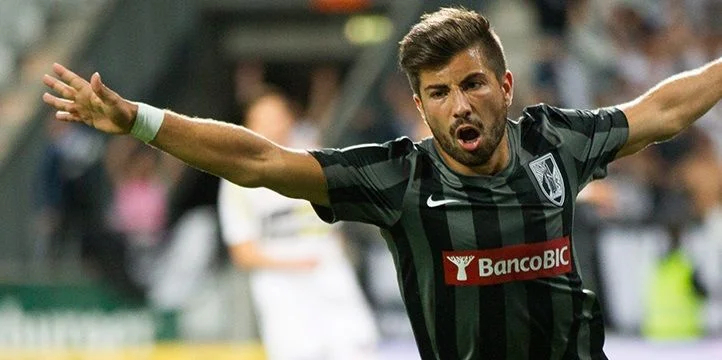 Витория Гимарайнш - Фейренсе Витория Гимарайнш - Фейренсе