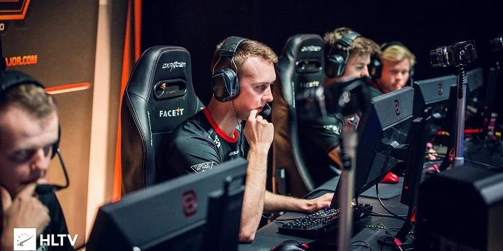 Natus Vincere - Astralis