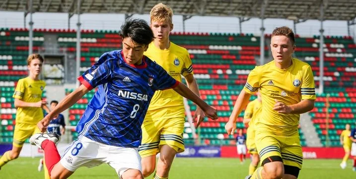 Йокогама Маринос - Урава Йокогама Маринос - Урава