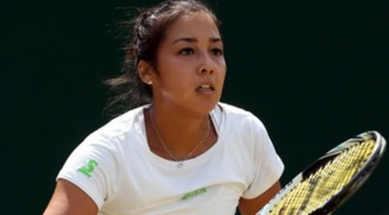 Зарина Дияс - Моника Никулеску