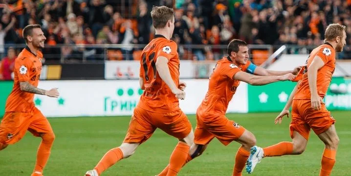 Урал - Арсенал