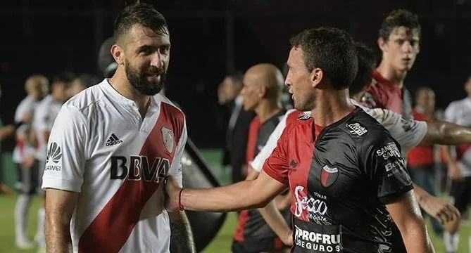 Колон - Хуниор