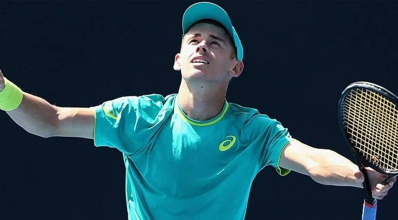 Вашек Поспишил - Алекс Де Минаур