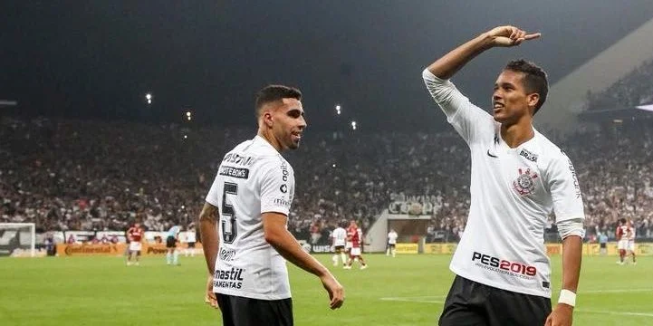 Витория - Коринтианс