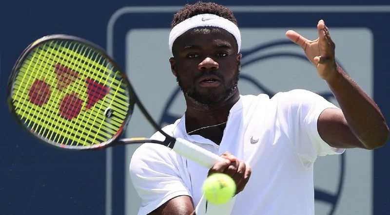 Стефанос Циципас - Фрэнсис Тиафо