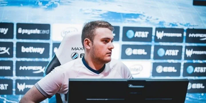 LDLC - Virtus.Pro LDLC - Virtus.Pro