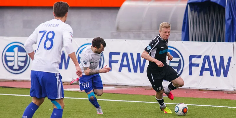 Факел - Авангард Факел - Авангард