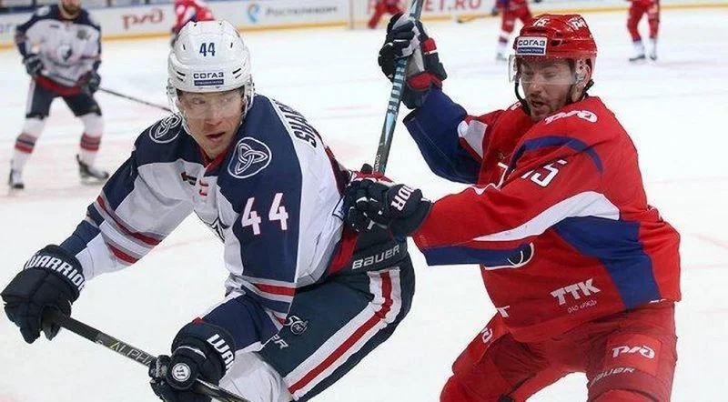 Нефтехимик - Локомотив