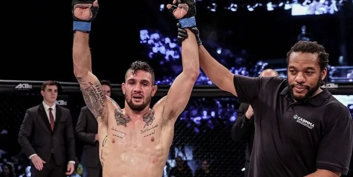 Кристос Гиагос - Кристос Гиагос -