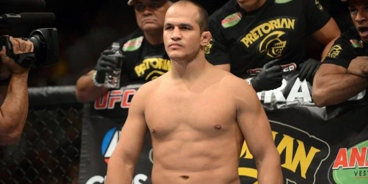 Джуниор дос Сантос - 