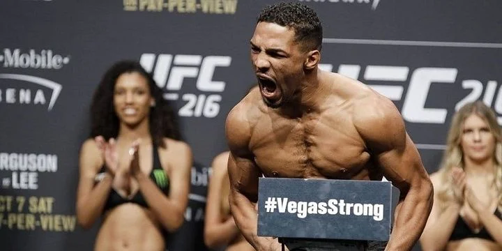 Кевин Ли - Эл Яквинта Кевин Ли - Эл Яквинта