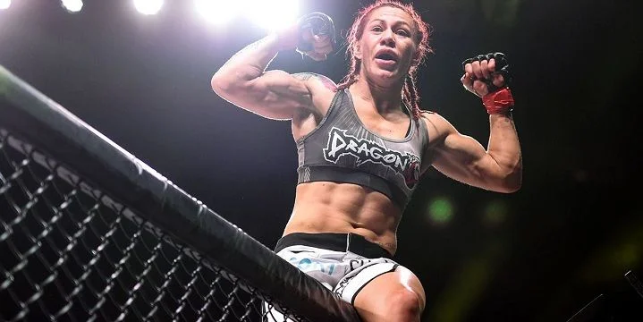 - Аманда Нуньес - Аманда Нуньес