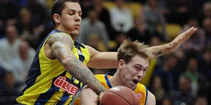 Фенербахче - Дapюшшaфaкa Фенербахче - Дapюшшaфaкa