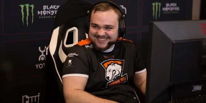 Virtus.Pro - Secret Virtus.Pro - Secret