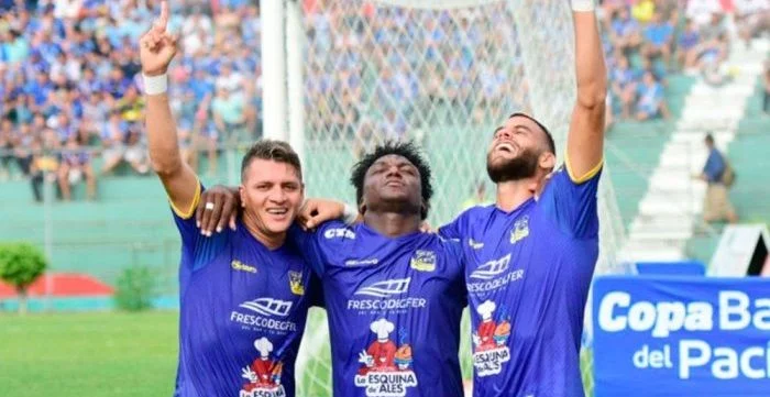 Дельфин - Каракас