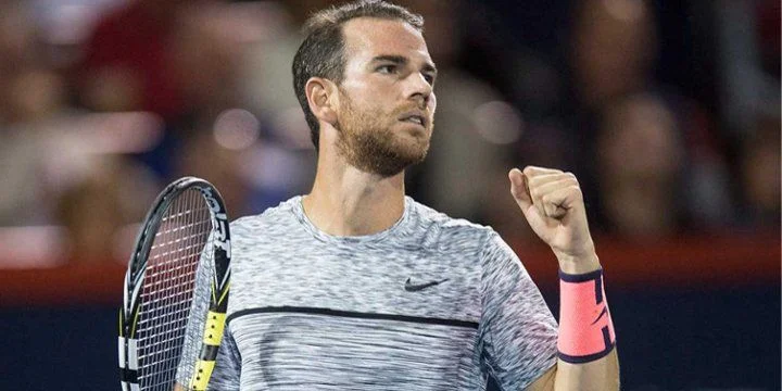 Адриан Маннарино - 