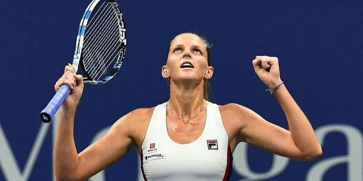 Элизе Мертенс - Каролина Плишкова