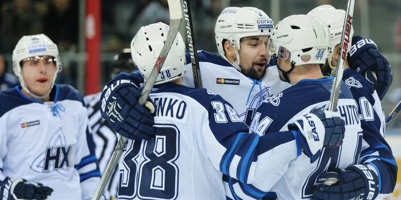 Нефтехимик - Сибирь