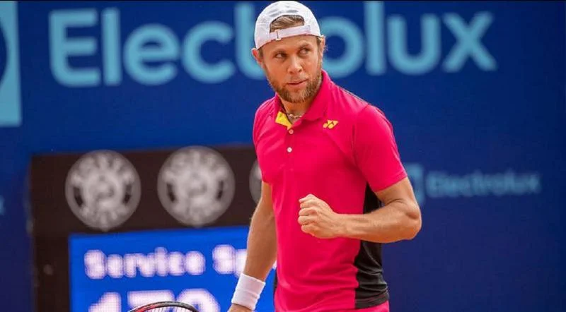 Маккензи Макдональд - Раду Албот Маккензи Макдональд - Раду Албот