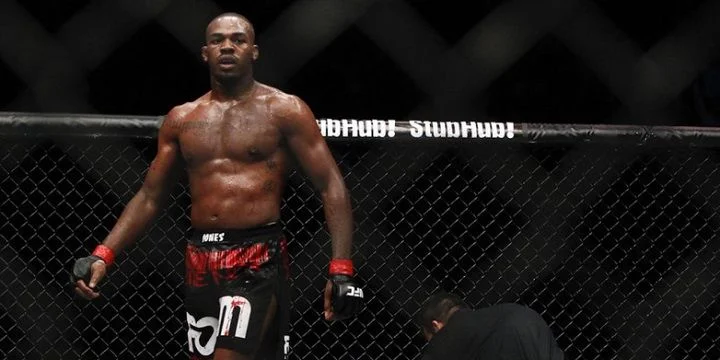 Джон Джонс - Энтони Смит