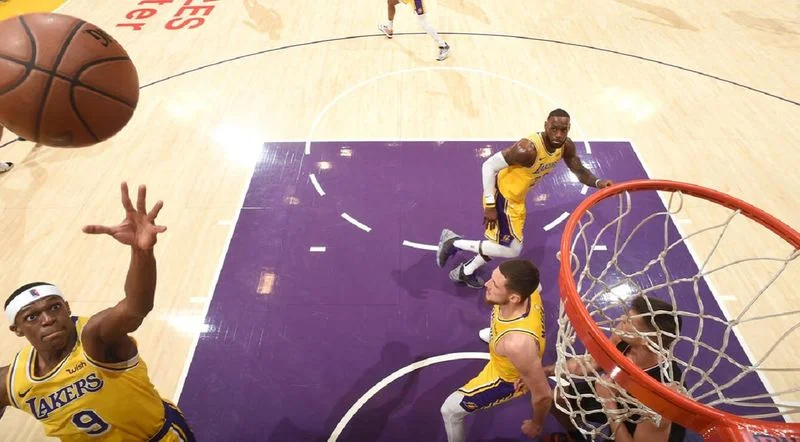 Лейкерс - Денвер