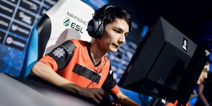 Avangar - DreamEaters Avangar - DreamEaters