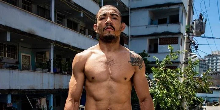 Жозе Альдо - Алекс Волкановски