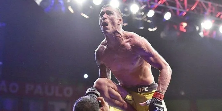 Чарльз Оливейра - 